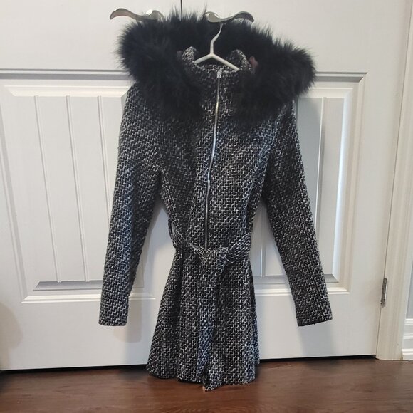 Womans Guess 3/4 length coat - Picture 1 of 3